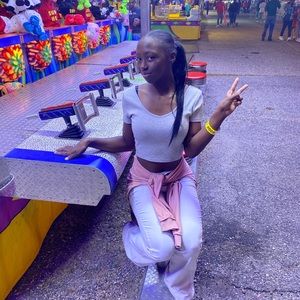 Meet your Posher, Kayla